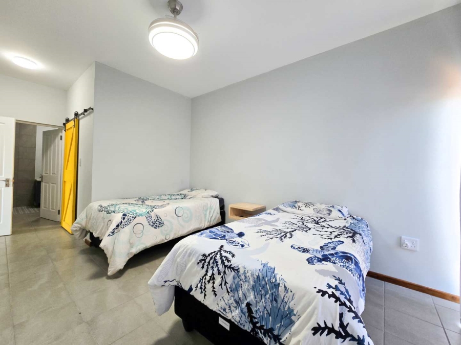 5 Bedroom Property for Sale in Stilbaai Oos Western Cape